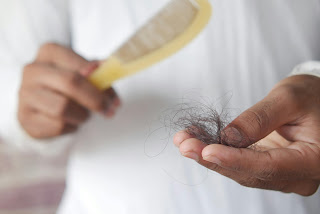 hair fall rokne ke liye best foods in hindi
