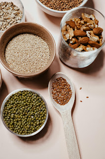 “zinc rich foods jaise nuts aur seeds”
