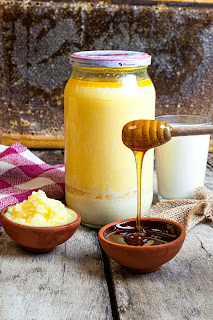 best food for bones strength in hindi ghee doodh shahed